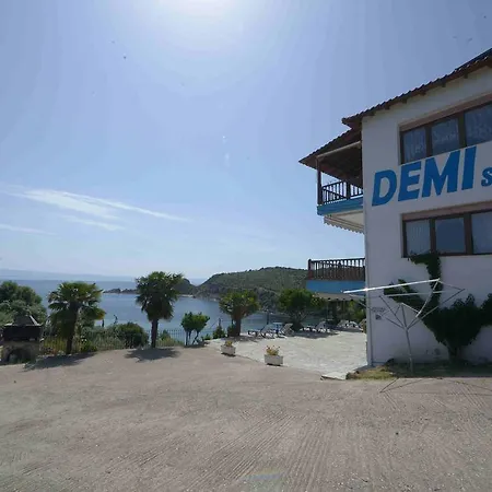 Demi Aparthotel *