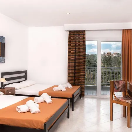 Aparthotel Demi *