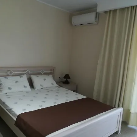 Demi 阿莫利亚尼岛