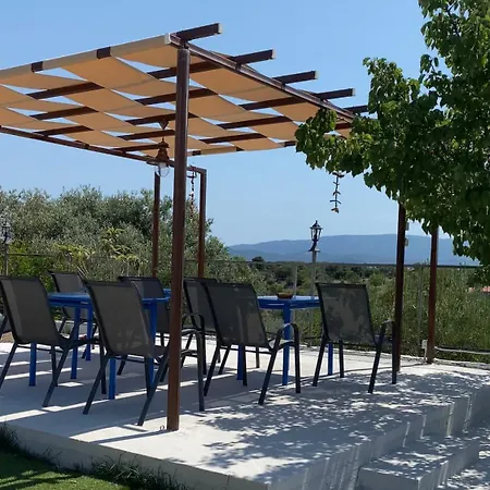 Demi * 阿莫利亚尼岛