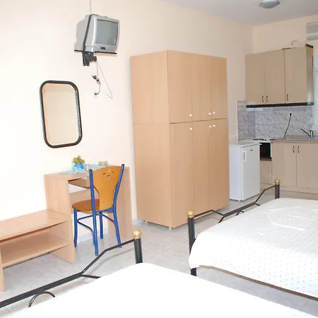 Aparthotel Demi *
