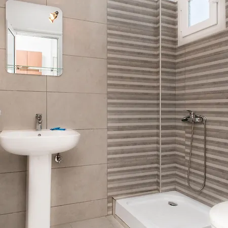 Aparthotel Demi *