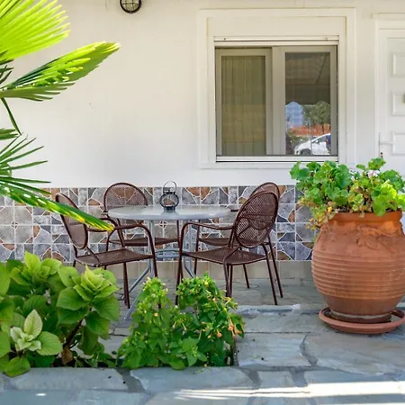 Demi * 阿莫利亚尼岛