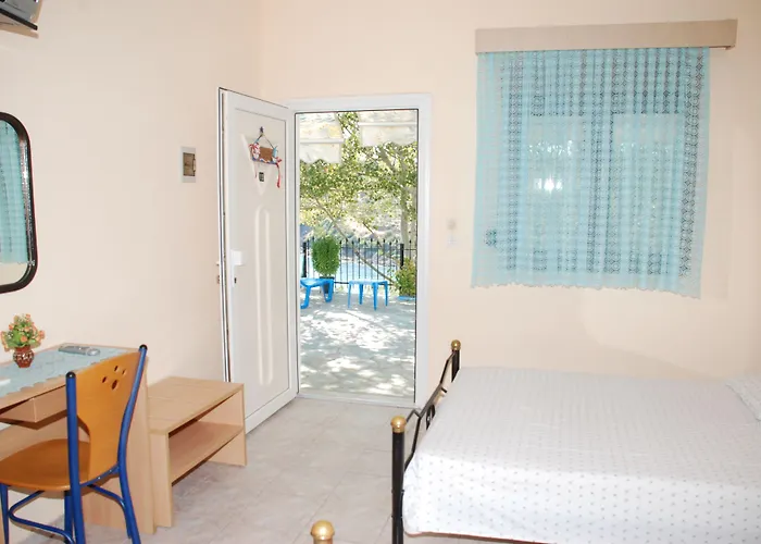 Ξενοδοχείο με διαμερίσματα Demi *