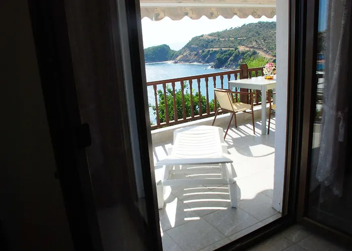 Demi Ξενοδοχείο με διαμερίσματα *