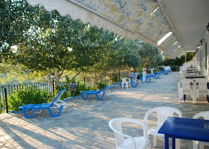 Demi * Αμμουλιανή