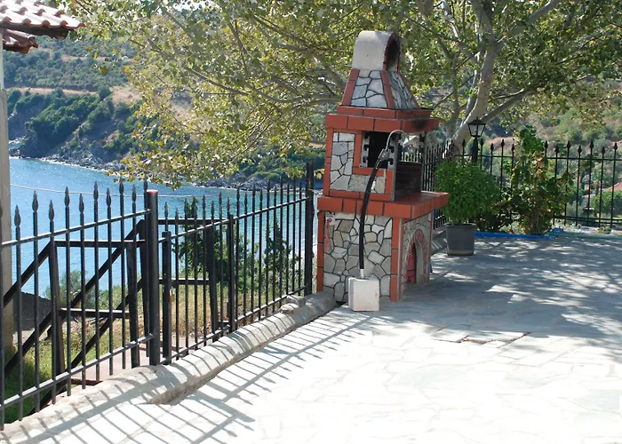 Demi * Αμμουλιανή