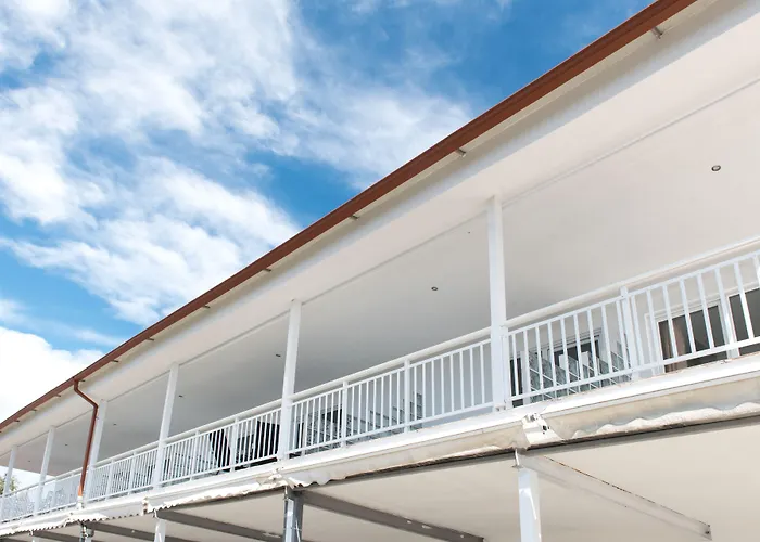 Demi * Αμμουλιανή