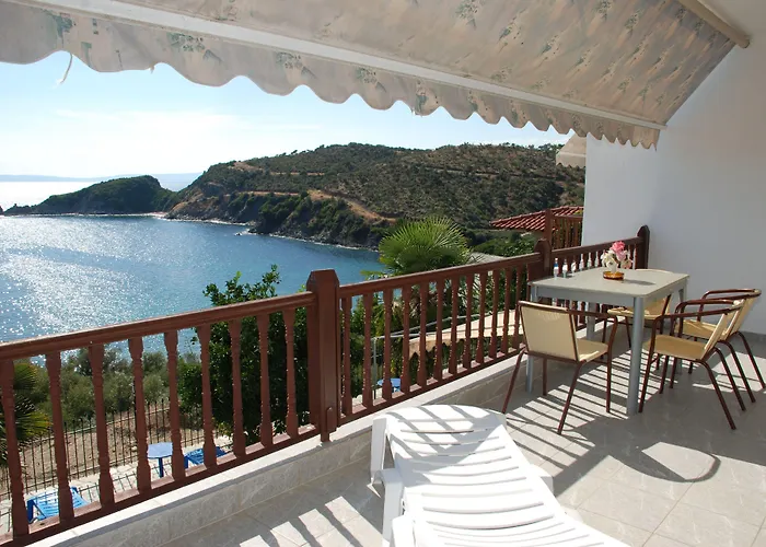 Demi Ξενοδοχείο με διαμερίσματα