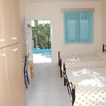 Demi Aparthotel *