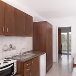 Aparthotel Demi *