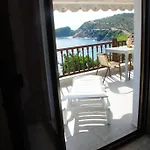 Demi Aparthotel *