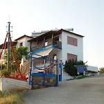 Demi * Ammouliana