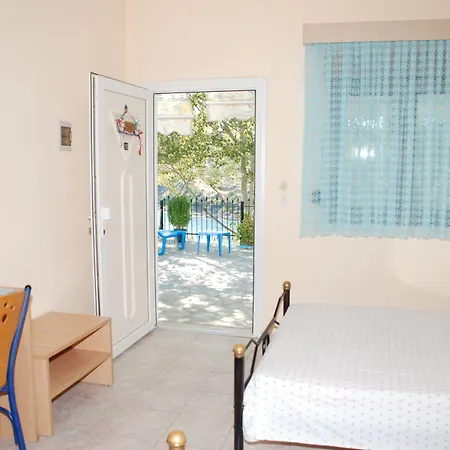 Hotel de apartamente Demi *