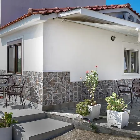 Hotel de apartamente Demi